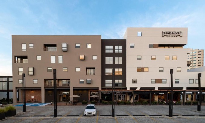 Villahermosa Hotel | Pet-Friendly Staybridge Suites Villahermosa with Ocean Views