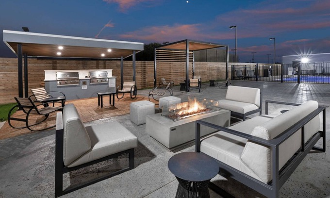 Woodway Hotel | Top-Rated Staybridge Suites Waco South with Pool & Breakfast