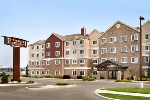 Jasper Place Hotel | Inviting Staybridge Suites West Edmonton with Family-Friendly Amenities