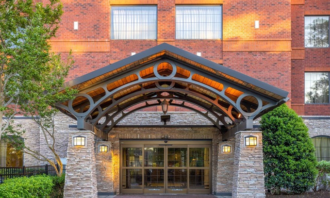 Wilmington Hotel | Elevate Your Stay at Staybridge Suites Wilmington E