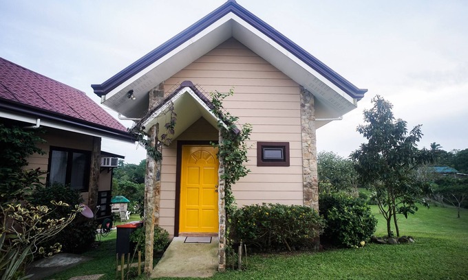 Calamba Cabin | Relaxing Staycation in Calamba City Laguna with Pool & Spa