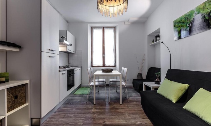 Varesine Apartment | Discover StayEasy Fara12: 4-Star Gem Near Central Station