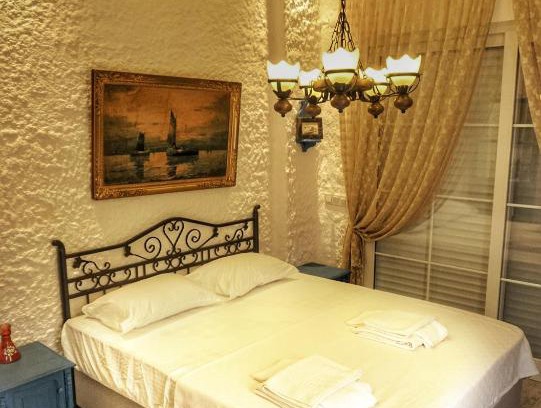 Cesme House | Budget-Friendly StayHouse: Child-Friendly and Guest Rated 9/10