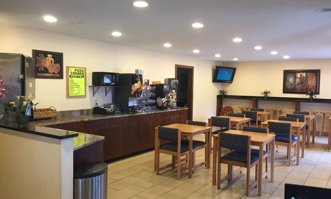 Grand Forks Hotel | Budget-Friendly Stay at Americas Best Value Inn Grand Forks