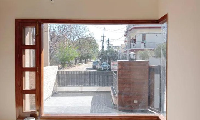 Roha House | Discover STAYMAKER Roha Midnight: Pet & Child Friendly Stay