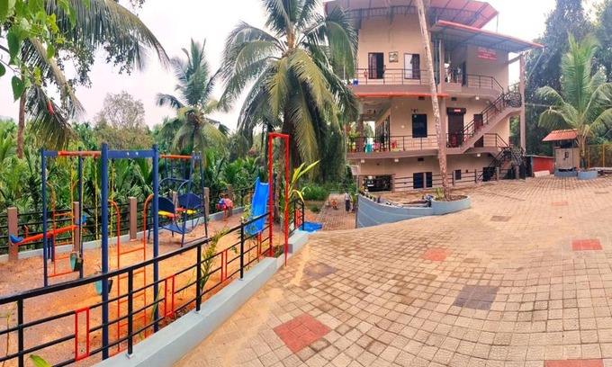 Beltangadi Hotel | Budget-Friendly STAYMAKER Roopa Lodge with Family Amenities