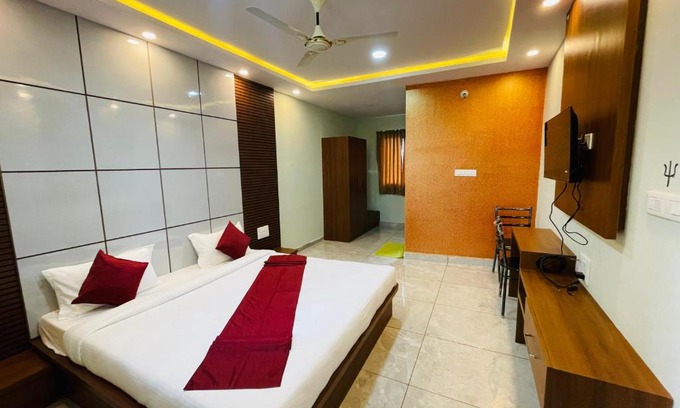 Mysore Hotel | Budget-Friendly Stay at STAYMAKER Yashaswini Residency