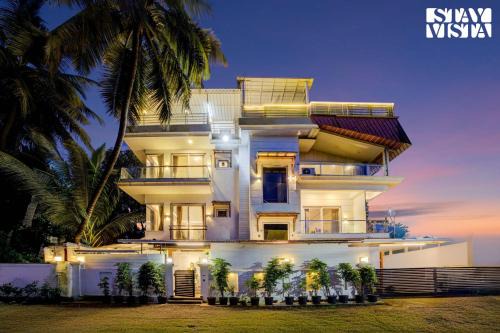 Marra Villa | StayVista at Casa Swarg with BBQ, Jacuzzi