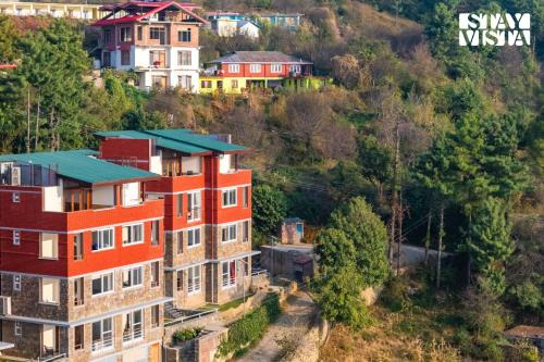 Shimla Villa | StayVista at Grove - Elysium Estate with Hill View, Lawn