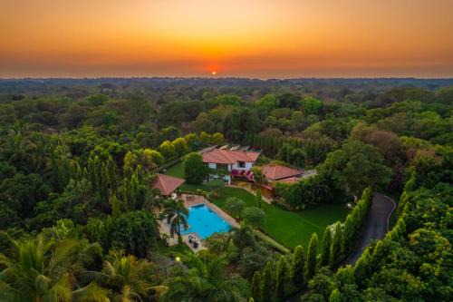 Alibaug Villa | Discover Moksh Villa: BBQ, Jacuzzi & Oceanfront Bliss