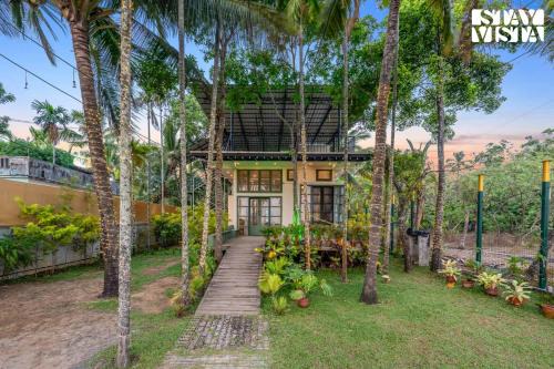 Chavakkad Villa | Beach Life Retreat: Pet-Friendly 4-Star Family Getaway
