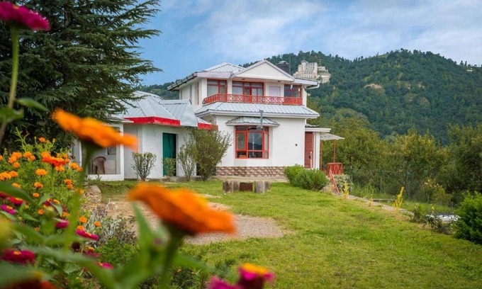 Shimla Villa | Experience StayVista at Sunshine Estate: 4-Star Retreat