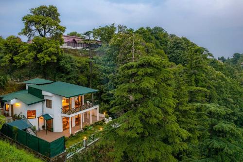 The Mall Road Villa | Scenic StayVista Mellow Cottage Near Mall Road - 4 Star Rated