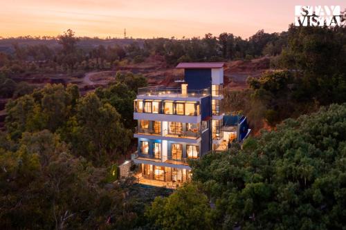 Bhilar Villa | Sunflower Villa - Mountain Retreat with Pool & Games Room