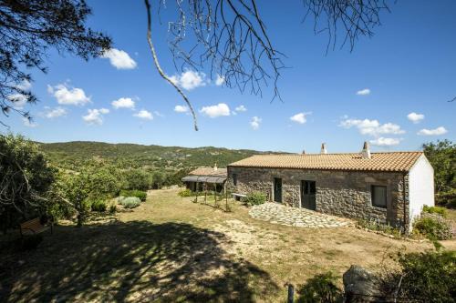 Luogosanto House | Discover La Casedda: Pet-Friendly Retreat with 9/10 Rating