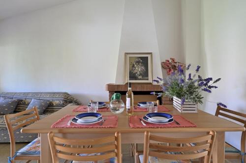 Suaredda-Traversa House | Welcoming Stazzu di Mezzu Holiday Home with Family Amenities