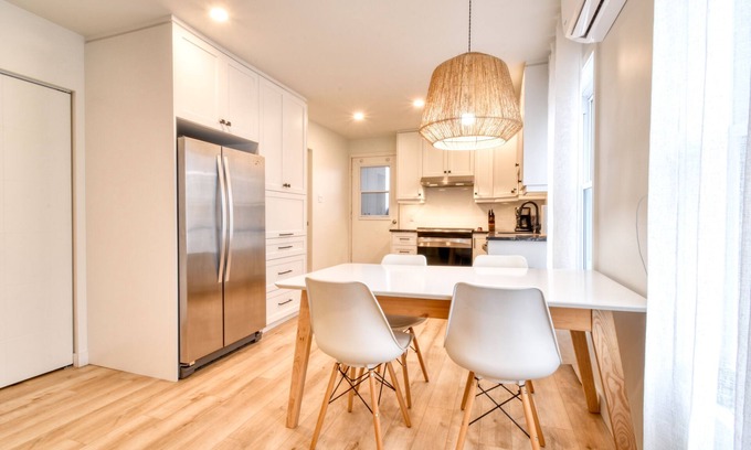Duberger-Les Saules Apartment | Cozy Ste-foy Apartment with Parking and Pet-Friendly Perks