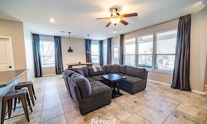 Hutto House | Pet-Friendly Retreat with Foosball & Close to Major Companies