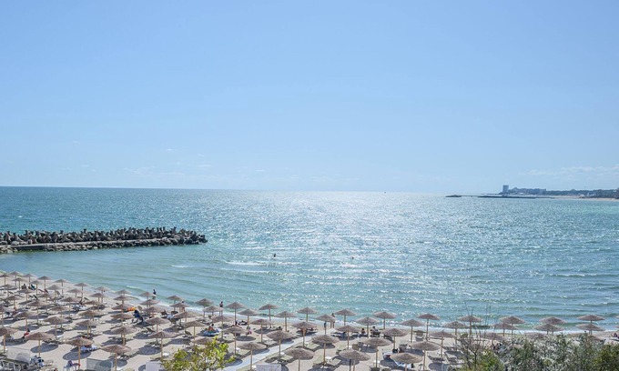 Olimp Hotel | Discover STEAUA DE MARE - Olimp Resort with Pool & Dining