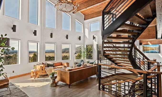 Baldwin Lake Cabin | Steel Pine Lodge: A Rustic Mountain Retreat with Views