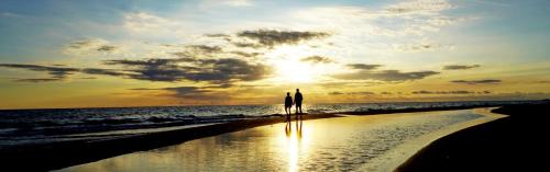 Agios Matthaios Apartment | Pet-Friendly Stefanias Apartments with Ocean Views & Breakfast