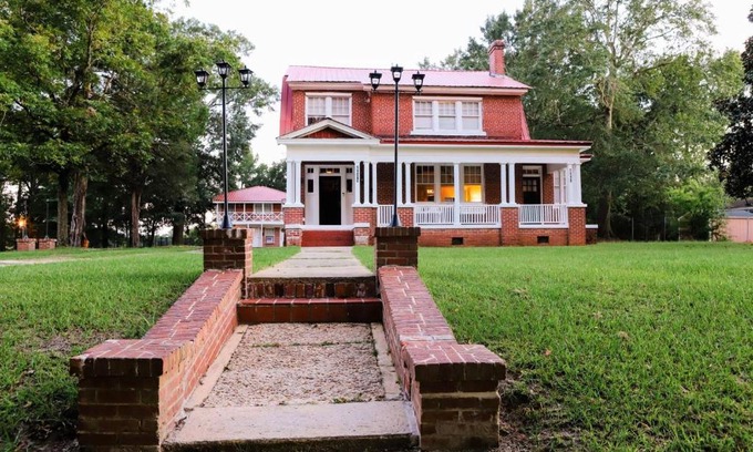Tuskegee Apartment | Discover Stegall Manor Estates: Family-Friendly Retreat
