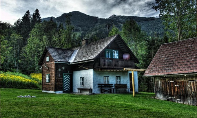Hinterstoder Ski Chalet | Discover Stegerhütte: Oceanfront Stay with Pool & Pets Allowed