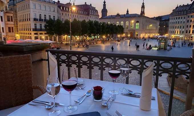 Innere Altstadt Hotel | Experience Comfort at Steigenberger Hotel de Saxe - Rated 9.2