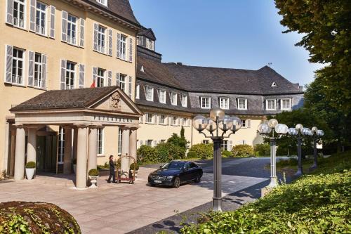 Königswinter Hotel | Elegant Steigenberger ICON Grandhotel & Spa Petersberg Stay