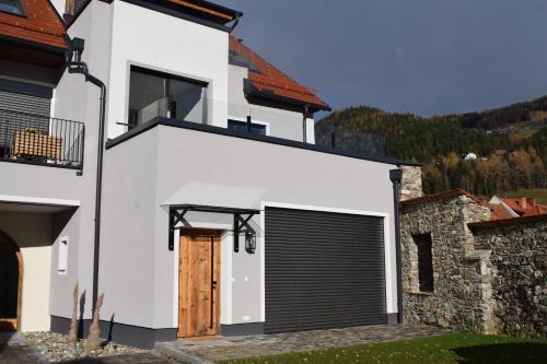 Oberwoelz Stadt Apartment | Family-Friendly Retreat at Stein Reich - Rated 10/10!