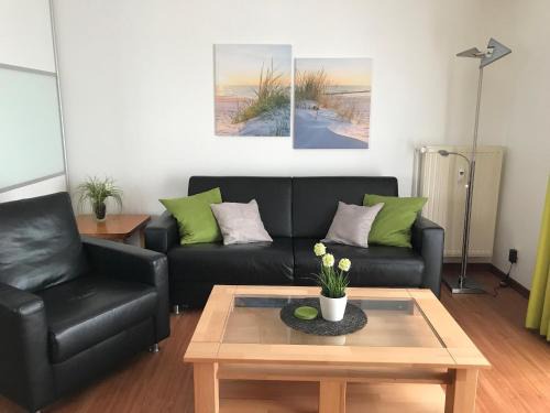 Stein Apartment | Beachfront Steiner Strandappartements with Ocean View
