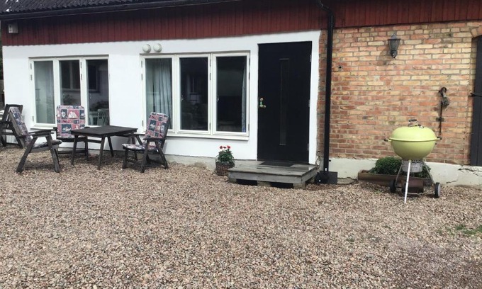 Forslov Apartment | Cozy Steiners Homestay: Pet-Friendly with Kitchen Amenities