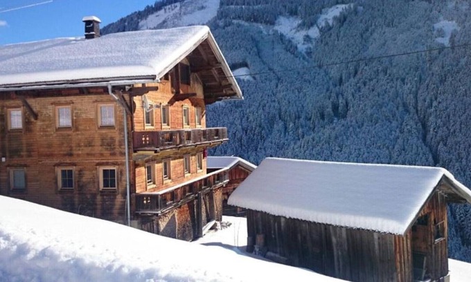 Stummerberg House | Steinwandhütte - Premier Comfort Hut at 1200m Elevation
