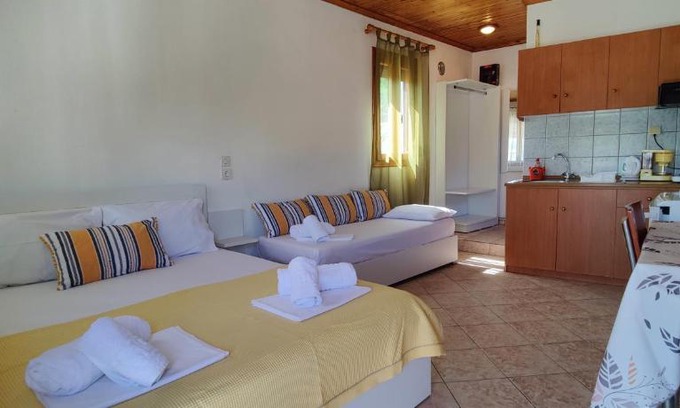 Thasos House | Stella House: Family-Friendly Retreat with 9.6 Rating
