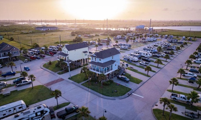 Galveston House | Discover Oceanfront Bliss at Stella Mare RV Resort