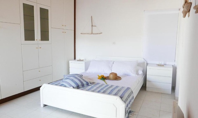 Koronos House | Pet-Friendly Escape at Stella's Home in Koronos - Rated 9.5