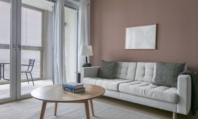 Erdberg Apartment | Cozy 1BR Retreat with Pool, Gym & Shopping Nearby