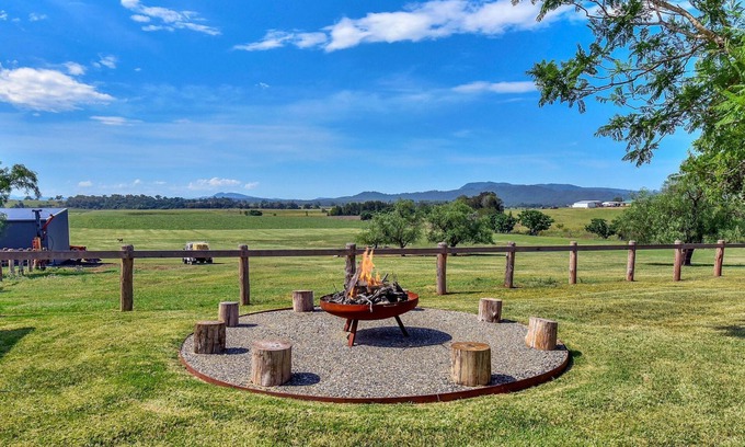 Lower Belford House | Stellaview Farmhouse, Newly Renovated in Heart of Hunter