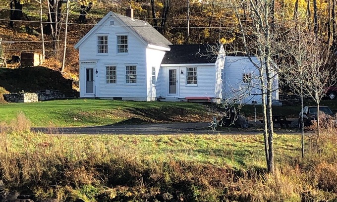 Warren House | Historic Riverside Cottage: Guest Rated 9.6 with Pool & Breakfast