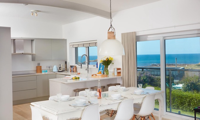 Widemouth Bay Apartment | Discover a Breathtaking Retreat with Ocean Views