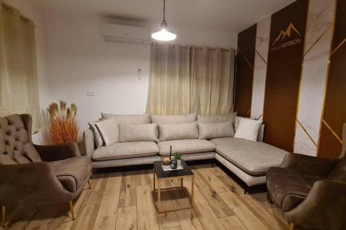 Majdal al-Shams Apartment | Spacious Step to Hermon Apartment with Hot Tub & Kitchen