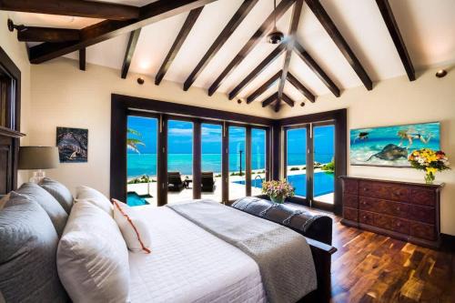 Gun Bay House | Relaxing Oceanfront Retreat at Stepping Stone 4 BR