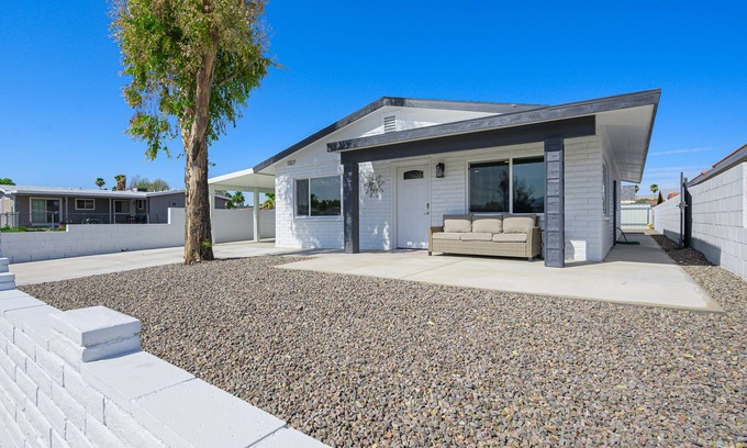 Bullhead City House | Idyllic Retreat Steps from the Colorado River for Families