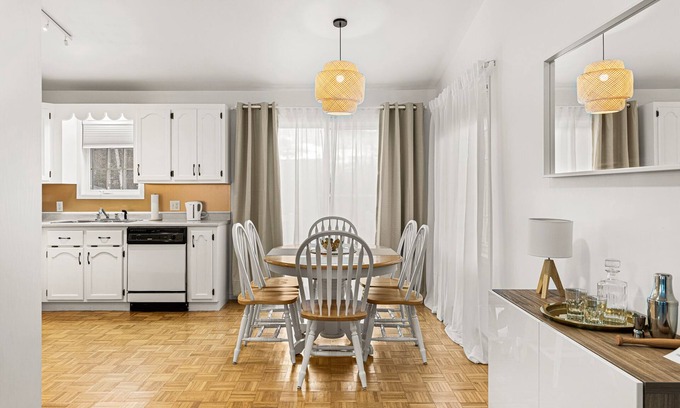 Pointe-du-Chene House | Ideal Family Getaway Steps from Parlee Beach - Pet Friendly