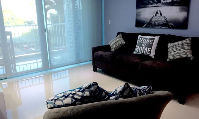 Isla Verde Condo | Just Steps to Isla Verde Beach with Pool and Spa Access