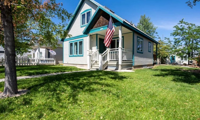 Cody House | Downtown Cody Retreat - Pet-Friendly Home for 10 Guests