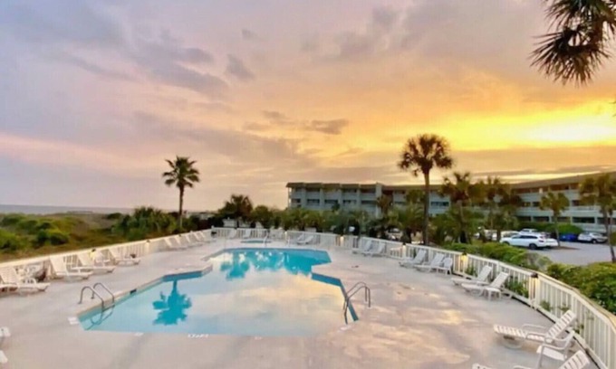 Isle of Palms Apartment | Beachside Retreat with Pool & Downtown Convenience!