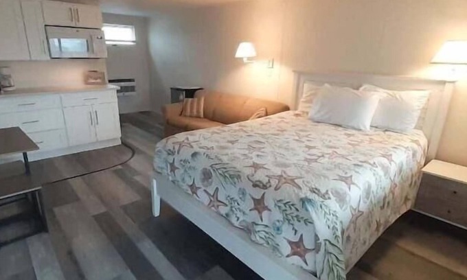 Wells Beach Condo | Unwind at Bellevue by the Sea Near Wells Beach, Maine