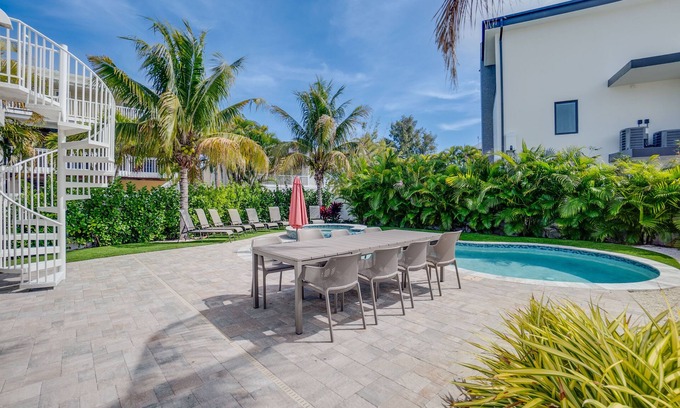 Anna Maria Villa | Unforgettable Oceanfront Escape at Bean Point Unit B