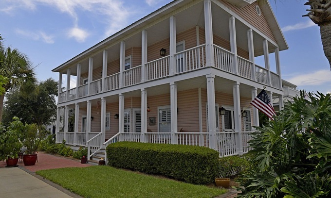 Crystal Shores House | Steps to Crystal Beach with Oceanfront Pool & Spa